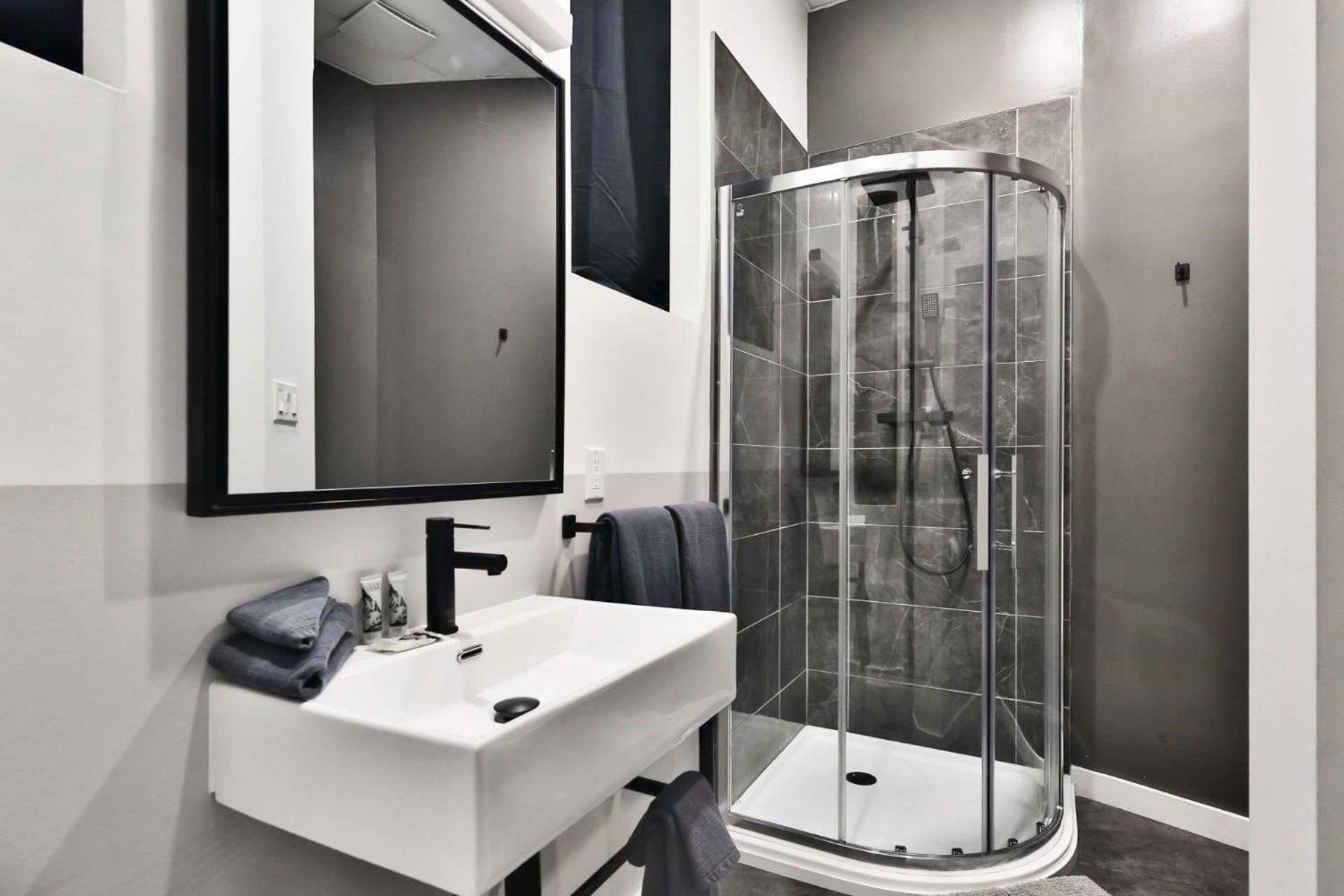 Pod Hotel Montréal Buitenkant foto